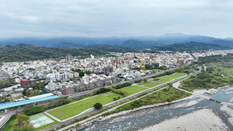 🌟東勢【首購透天新案】市區2房價格買透天 多元選擇 未來東豐快速道路接國道四號 台中一日生活圈 悠閒增值宅 空拍分享