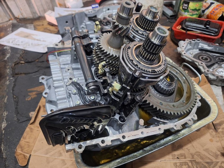 POWERSHIFT MPS6 濕式雙離合器變速箱翻修....