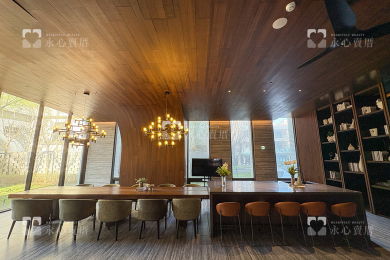 [香山區]鴻柏鴻儒-獨家三房平車景觀視野戶