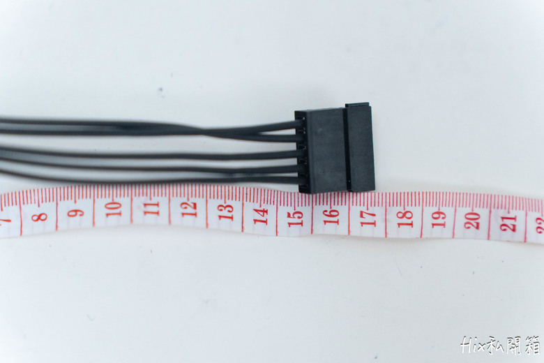 玩電的美洲獅，COUGAR GLE1000電供開箱
