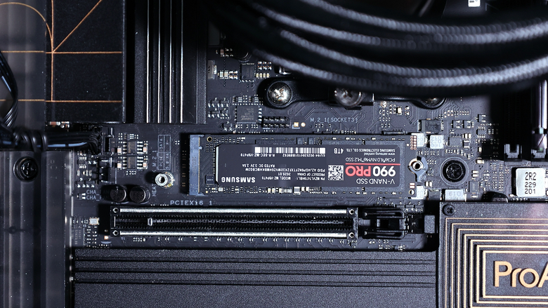 PCIe Gen4 x4 的天花板！Samsung 990 PRO
