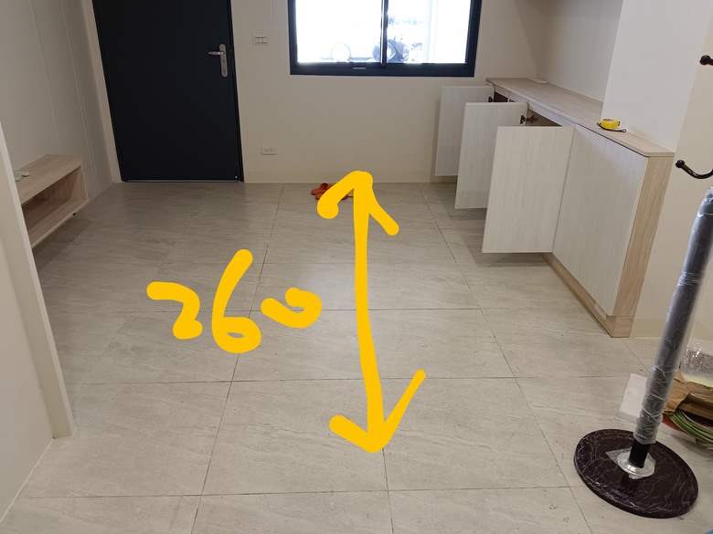 小空間客廳如何擺沙發，苦惱中