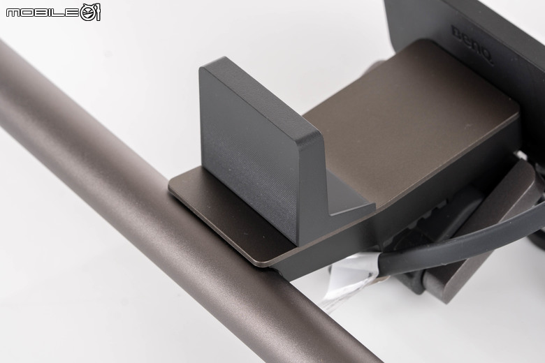 BenQ ScreenBar Halo 2 螢幕掛燈開箱體驗 以更廣照明範圍/貼心操作設計提升工作效率的好物