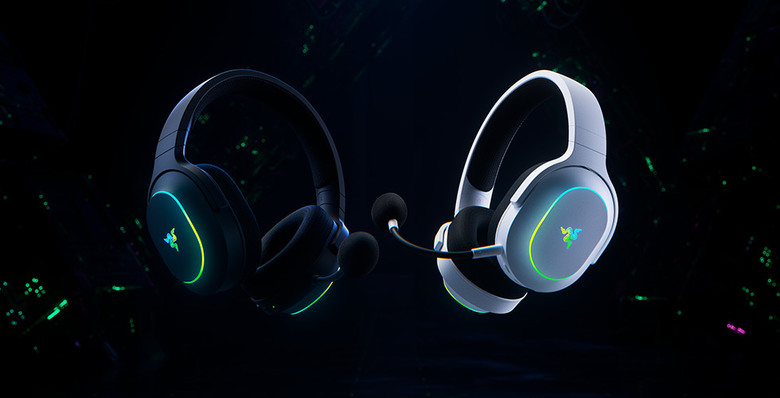 點我看大圖 【心得】Razer Barracuda X Chroma無線RGB遊戲耳麥開箱 70小時續航力+幻彩RGB效果 還支援多平台切換 超高顏值的雷蛇信仰電競耳機!!