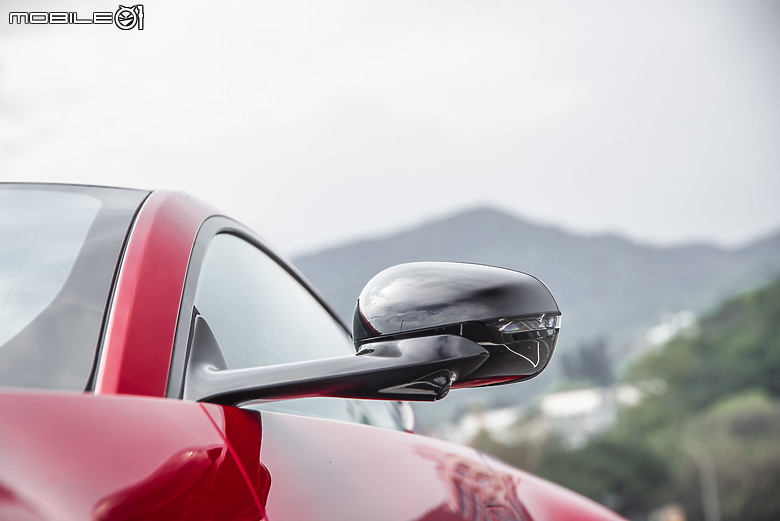 Aston Martin New Vantage 試駕｜戰鬥指數飆升的運動好手！