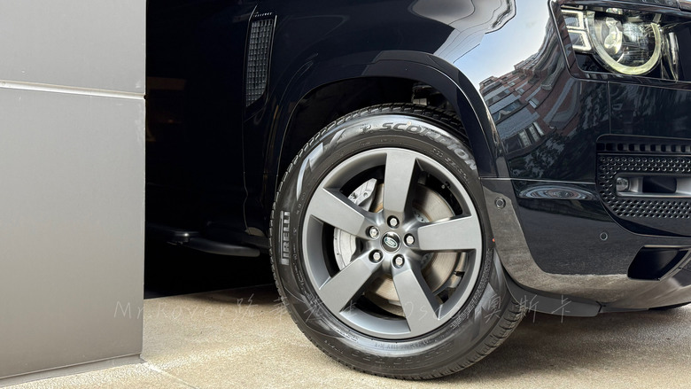 Defender 110 D300 X-Dynamic HSE聖托里尼黑 照片分享