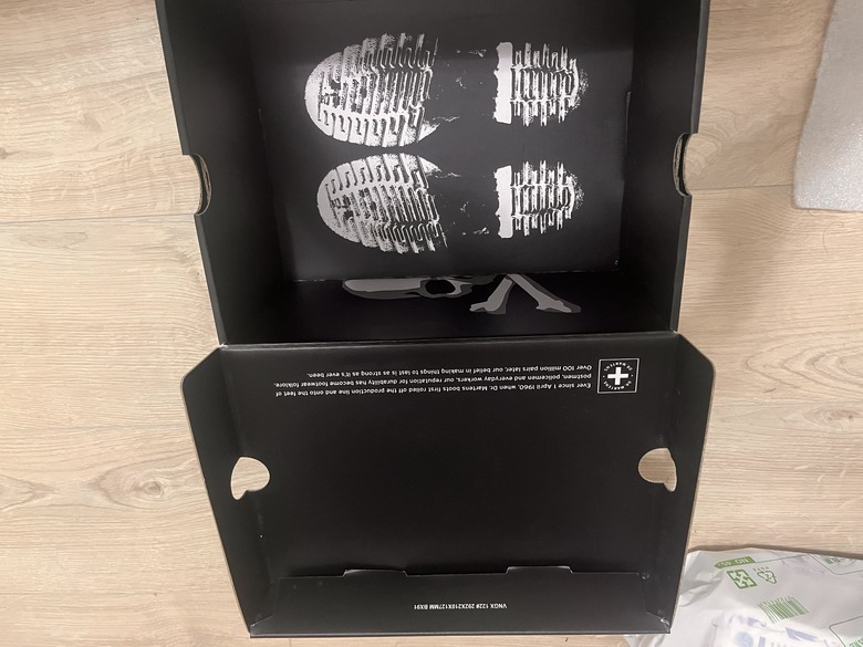 可以幫我鑑定一下 Dr.martens感謝🙏