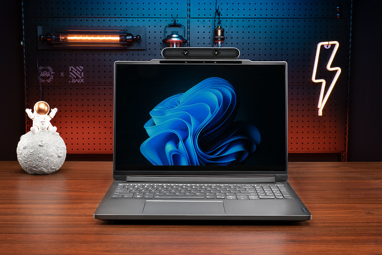 Lenovo 揭「可外折螢幕筆電」ThinkBook Flip，持續探索大螢幕筆電可能性！