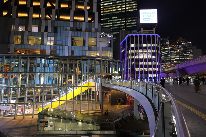 Canon RF 16-28mm f/2.8 IS STM 評測報告｜平民超廣角鏡皇、輕巧可靠且超值！