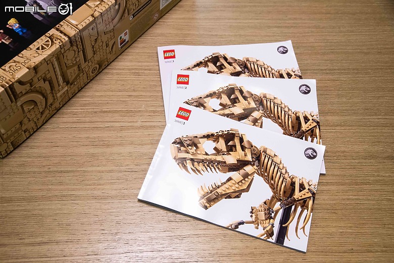 【樂高開箱】LEGO 76968 侏羅紀公園之暴龍化石登場，長度達一公尺的擬真震撼！