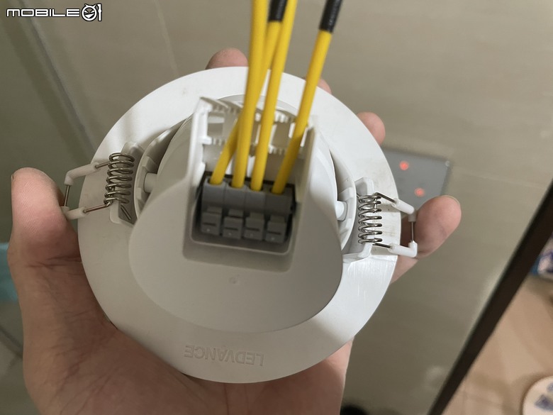 兩房無裝潢，省錢DIY入住兩年歷程分享