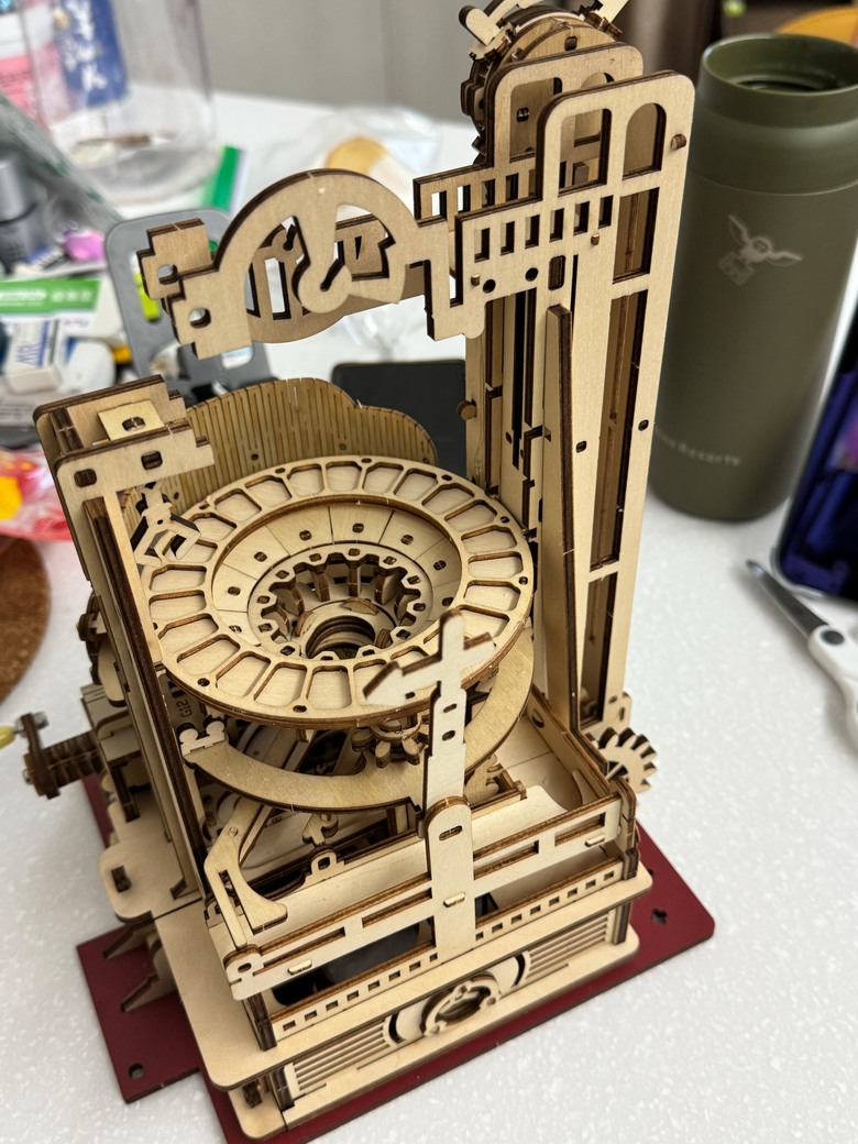 精巧可動的巧克力工廠木製模型