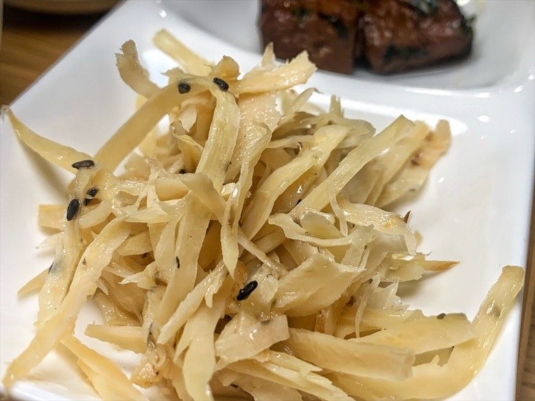蟲鳴鳥語、竹林群山環繞、星光點點,讓人和毛孩都感到放鬆的渡假莊園