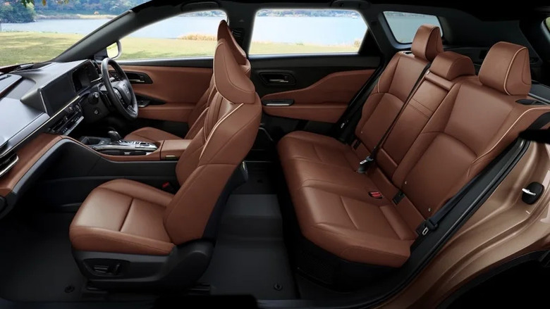 Toyota推出全新日規Crown Estate 擁有專屬野餐配備!
