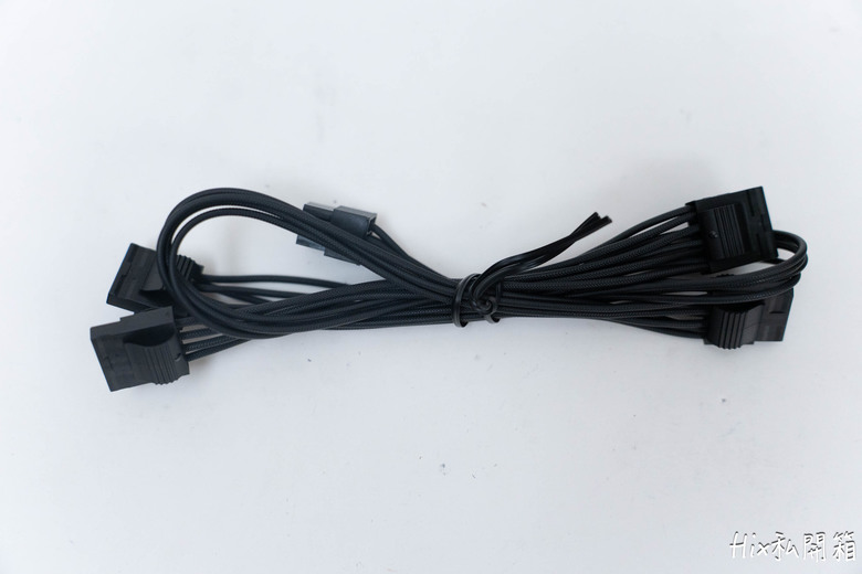 玩電的美洲獅，COUGAR GLE1000電供開箱