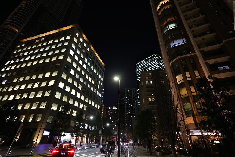 Canon RF 16-28mm f/2.8 IS STM 評測報告｜平民超廣角鏡皇、輕巧可靠且超值！