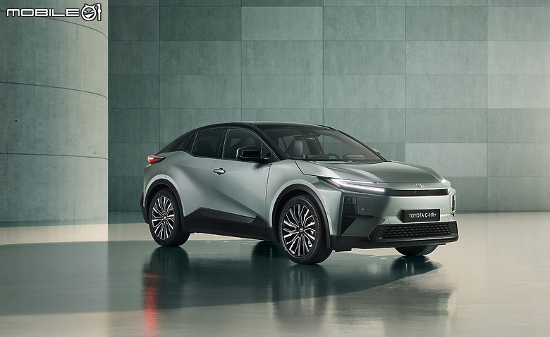 【海外新訊】Toyota推出全新純電休旅C-HR+,具備前驅四驅與兩種電池大小、最大續航來到600公里!