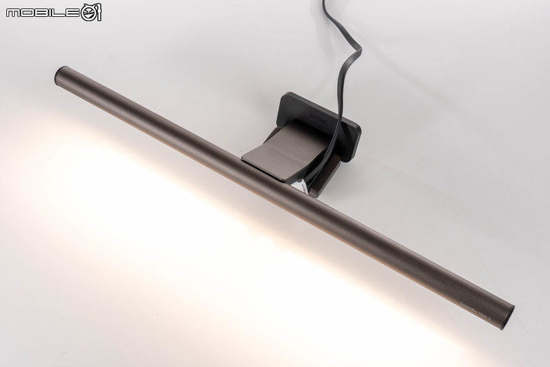 BenQ ScreenBar Halo 2 螢幕掛燈開箱體驗 以更廣照明範圍/貼心操作設計提升工作效率的好物