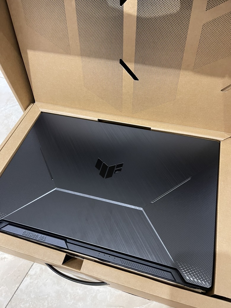Asus TUF Gaming A17 (FA706NF)開箱