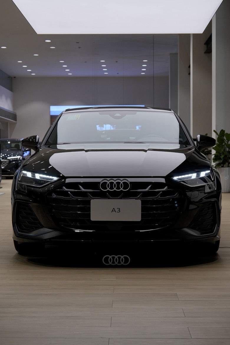 實車分享｜小改款 𝐀𝐮𝐝𝐢 𝐀𝟑 𝐒𝐩𝐨𝐫𝐭𝐛𝐚𝐜𝐤 𝟑𝟓 𝐓𝐅𝐒𝐈 𝐒 𝐥𝐢𝐧𝐞｜正式進駐