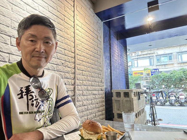 1930年曹洞宗大本山別院鐘樓、ISLANDER 午餐