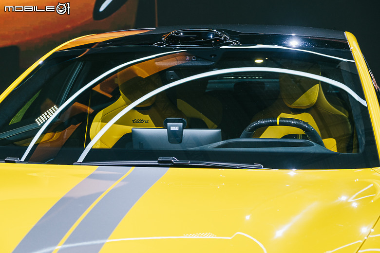 人車家合一!小米MWC 2025展區亮點:SU7 Ultra、小米15搭磁吸鏡頭