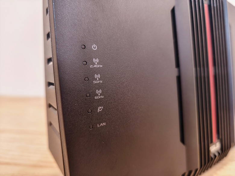 家用WiFi分享器升級 ASUS RT-BE92U簡單開箱