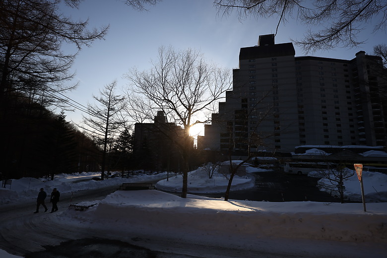 Canon RF 16-28mm f/2.8 IS STM 評測報告｜平民超廣角鏡皇、輕巧可靠且超值！