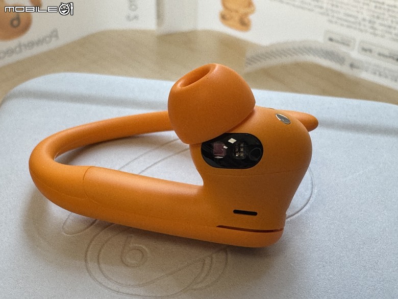 Powerbeats Pro 2 簡單開箱 (應該叫 開盒)