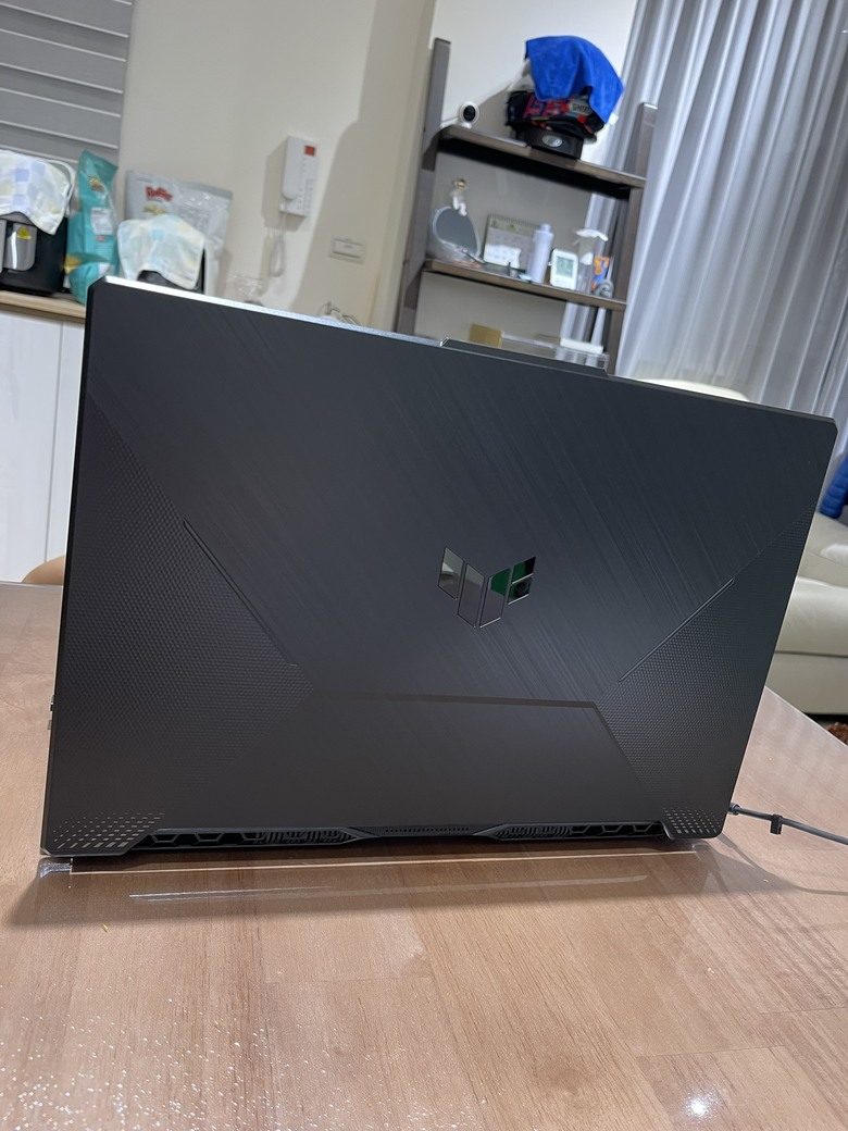 Asus TUF Gaming A17 (FA706NF)開箱