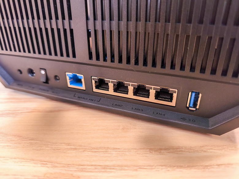 家用WiFi分享器升級 ASUS RT-BE92U簡單開箱