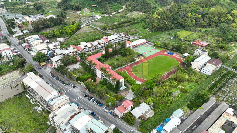 🌟東勢【首購透天新案】市區2房價格買透天 多元選擇 未來東豐快速道路接國道四號 台中一日生活圈 悠閒增值宅 空拍分享