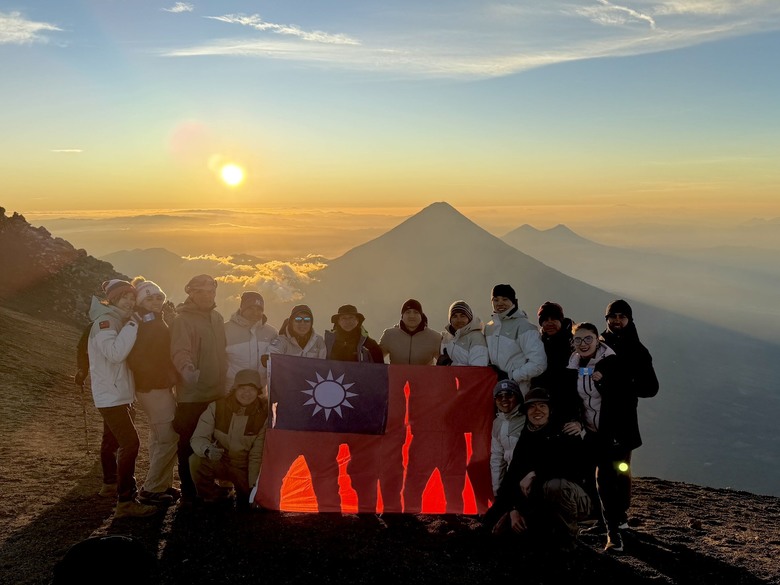 到國外爬百岳-中美洲瓜地馬拉最具代表性火山-阿卡特南戈火山