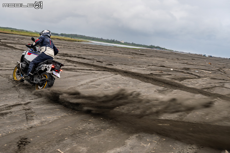 BMW Motorrad R 1300 GS Adventure試駕｜征服無限可能科技與力量的完美融合！