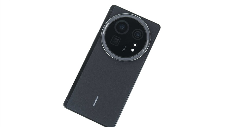 點我看大圖 「開箱」SHARP AQUOS R9 pro - 一支有著 Leica 可樂標的日系攝影專機