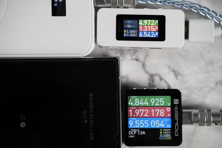 點我看大圖 【開箱測試】GIGASTONE QP-10100W 10000mAh 3合1 無線快充行動電源