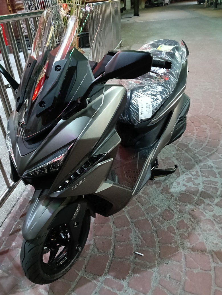 終於交車了....