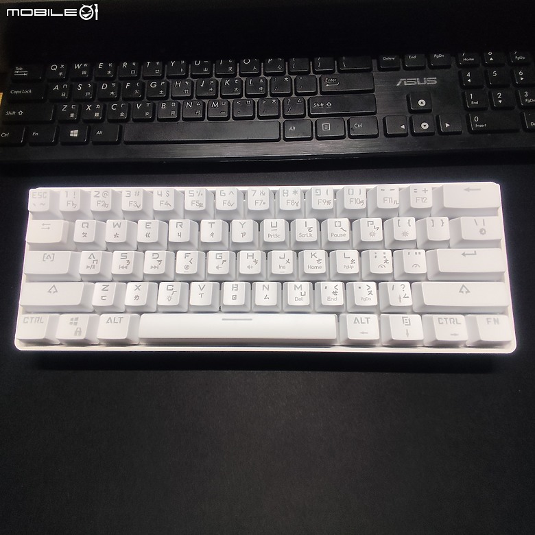 【開箱】61鍵 K649炫彩真機械有線鍵盤