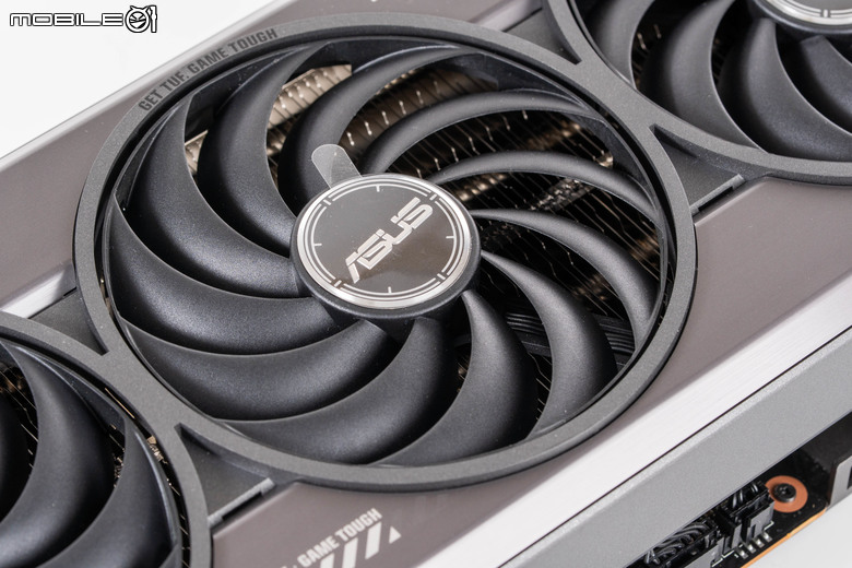 AMD Radeon RX 9070 XT 顯示卡開箱實測 戰鬥力爆表的 1440p CP 值效能王者