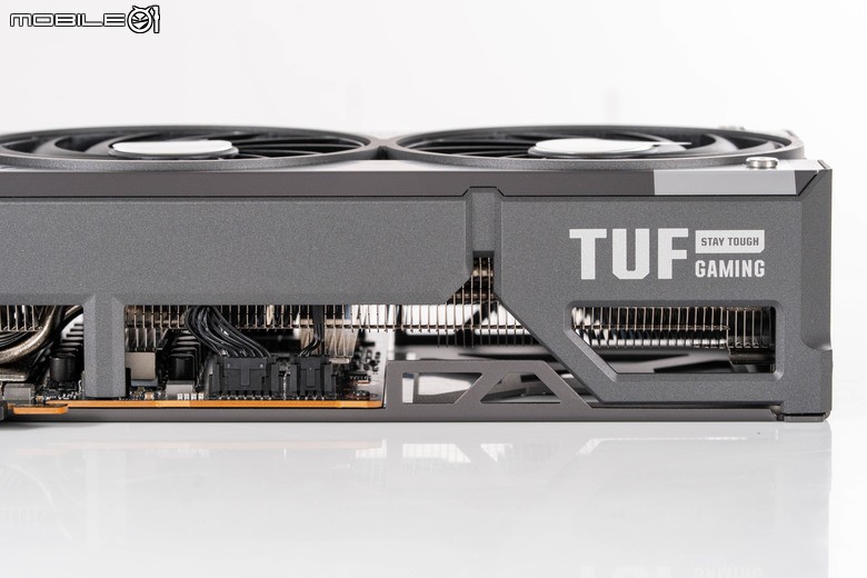 AMD Radeon RX 9070 XT 顯示卡開箱實測 戰鬥力爆表的 1440p CP 值效能王者