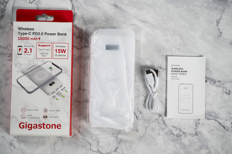 點我看大圖 【開箱測試】GIGASTONE QP-10100W 10000mAh 3合1 無線快充行動電源
