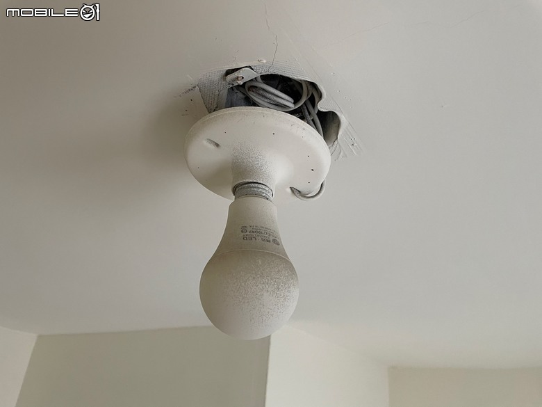 兩房無裝潢，省錢DIY入住兩年歷程分享