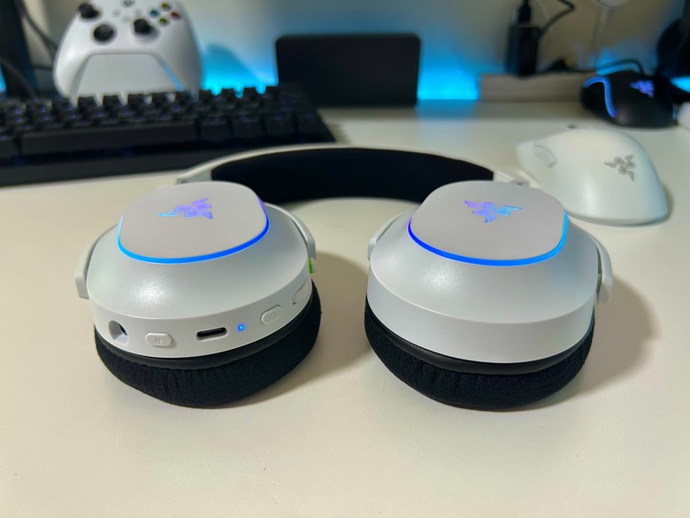 點我看大圖 【心得】Razer Barracuda X Chroma無線RGB遊戲耳麥開箱 70小時續航力+幻彩RGB效果 還支援多平台切換 超高顏值的雷蛇信仰電競耳機!!