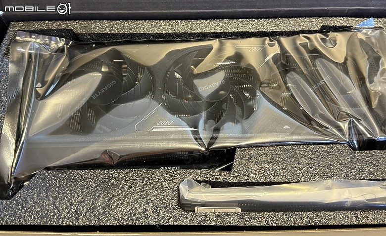 點我看大圖 MSRP 的起點,技嘉 GeForce RTX™ 5070 WINDFORCE OC SFF 開箱