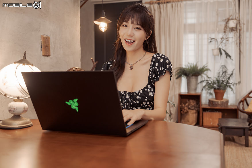 點我看大圖 Razer Blade 16 效能完整解析|RTX 5090 Laptop GPU 讓筆電再次超越效能限界