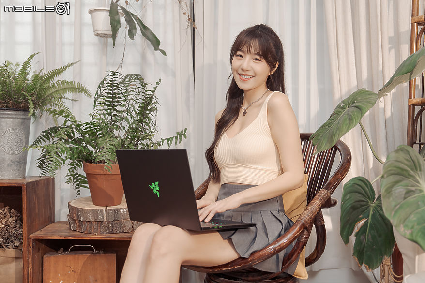 點我看大圖 Razer Blade 16 效能完整解析|RTX 5090 Laptop GPU 讓筆電再次超越效能限界
