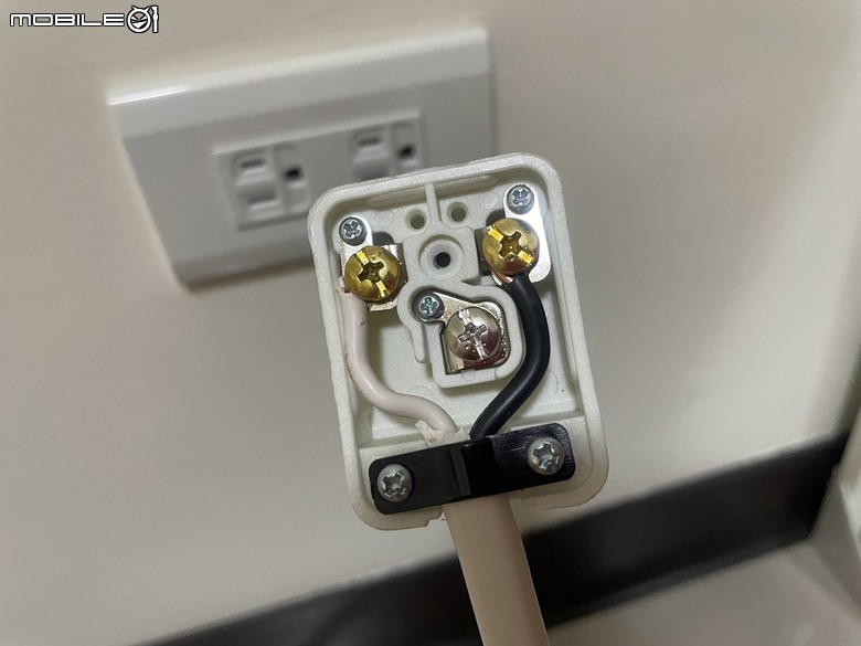 兩房無裝潢，省錢DIY入住兩年歷程分享