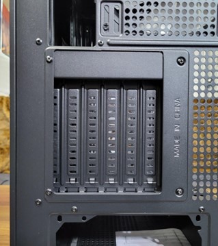 性價比三箭頭！ 開箱大飛darkFlash的DF4100+DN360D+PMT850W