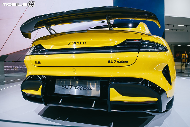 人車家合一!小米MWC 2025展區亮點:SU7 Ultra、小米15搭磁吸鏡頭