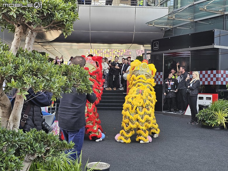 領著七千美金的票採訪2025 F1上海站|Pit參訪、車手面對面,來自Mercedes-AMG Paddock Club的豪華觀賽體驗!